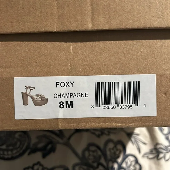 NIB Cushionaire Champagne Platform Sandal Size 8 - Picture 5 of 6